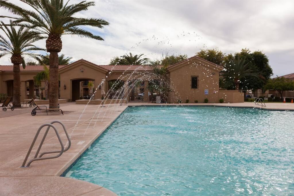 Gated Townhouse With Heated Pool, Hot Tub, Near Us60 Βίλα Mesa Εξωτερικό φωτογραφία